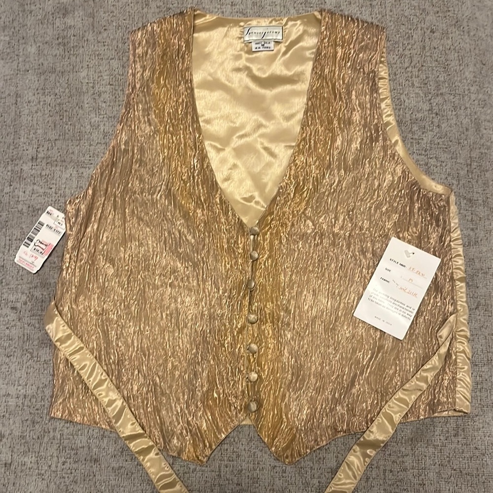 NWT SPENCER JEREMY GOLD VEST SIZE MEDIUM